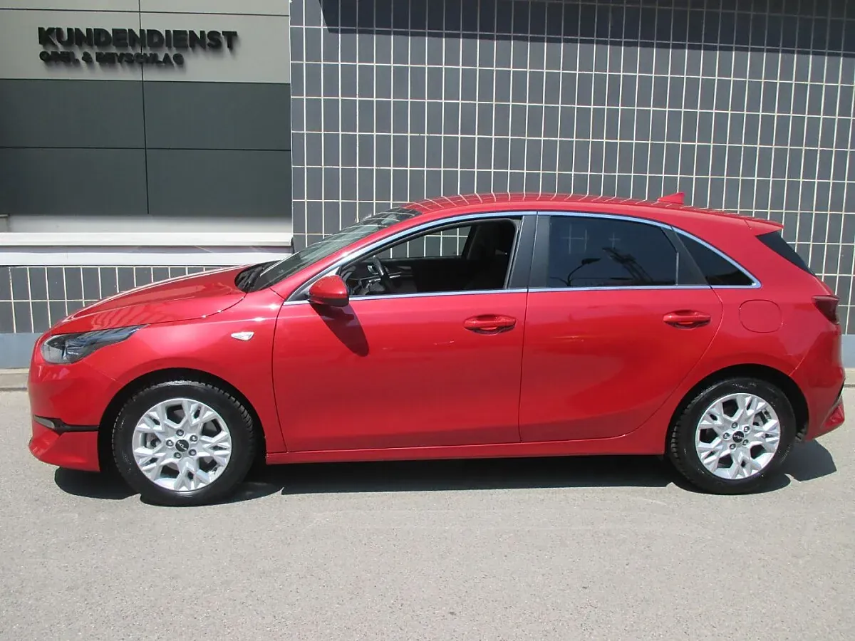 Kia Ceed 2024 photo 3