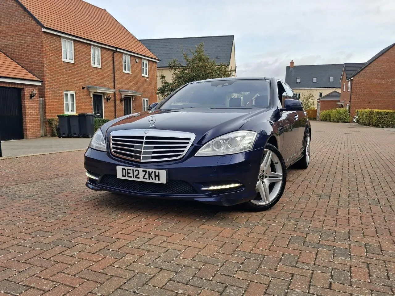 Mercedes-Benz S-Class 2012 photo 3