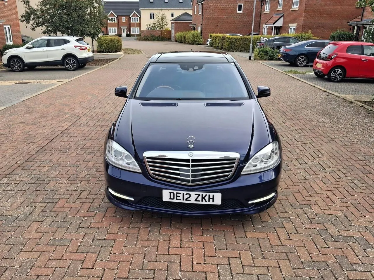 Mercedes-Benz S-Class 2012 photo 2