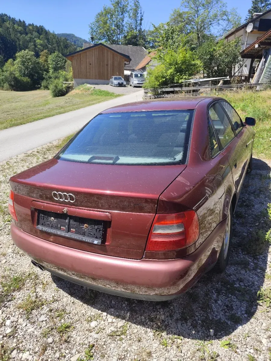 Audi A4 1998 photo 3