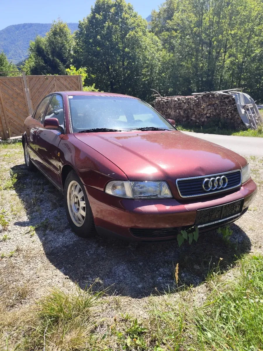 Audi A4 1998 photo 2