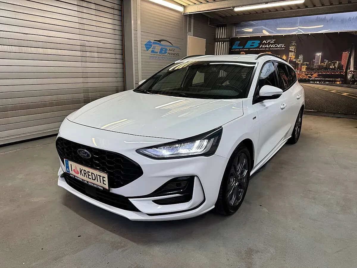 Ford Focus 2023 photo 3