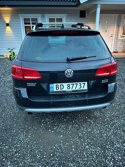 Volkswagen Passat 2014 photo 2