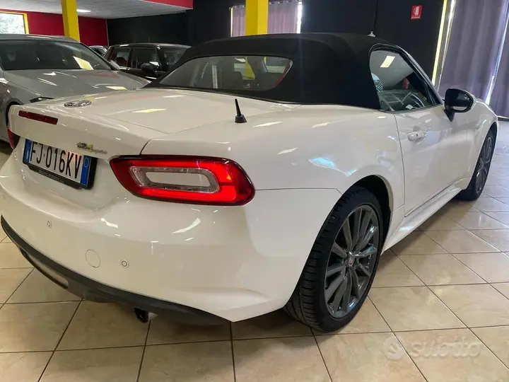 Fiat 124 Spider 2017 photo 5