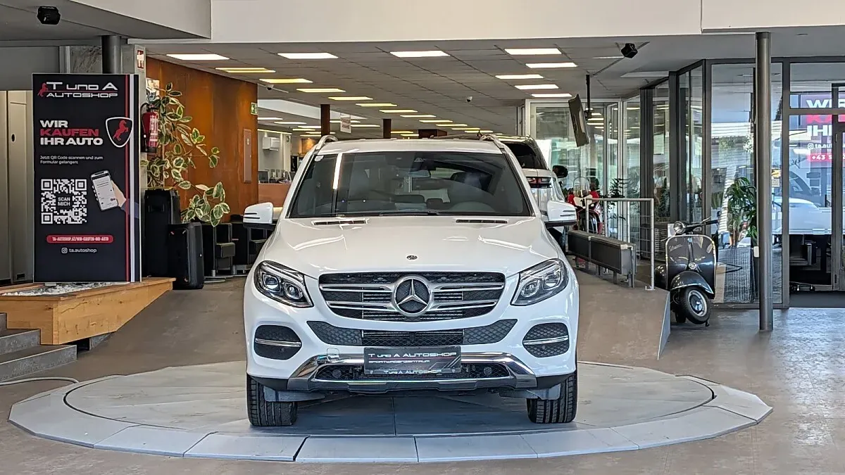 Mercedes-Benz Gle-Class 2017 photo 2