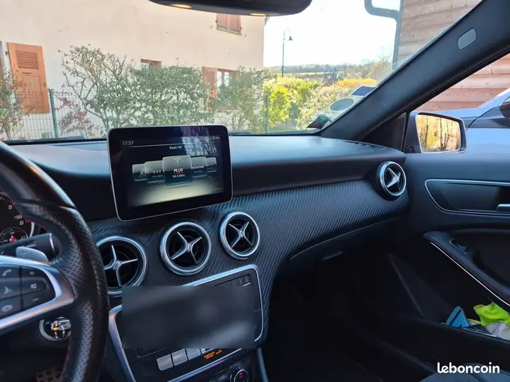 Mercedes-Benz A-Class 2016 photo 3