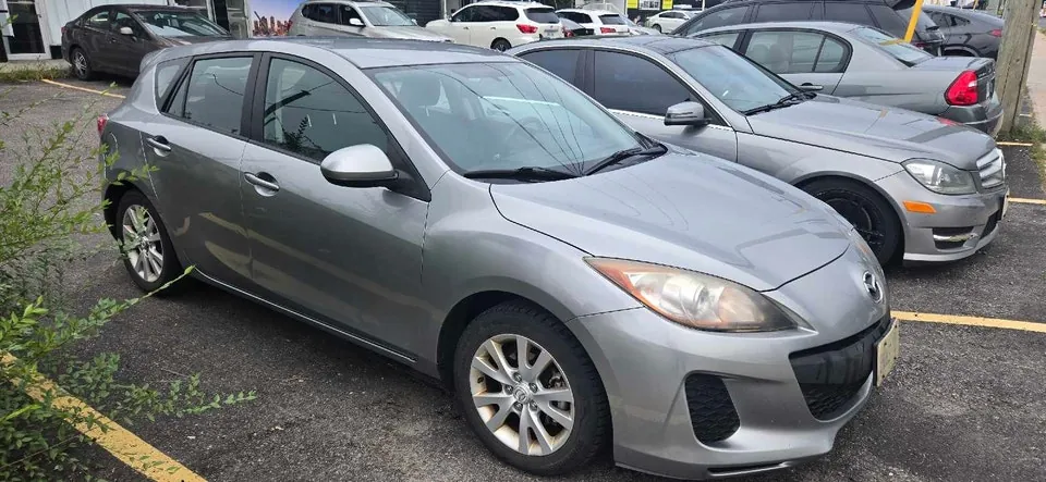 Mazda 3 2012 photo 2