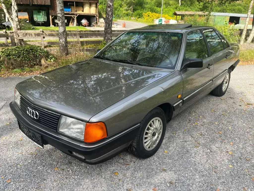 Audi 100 Cs 1988 photo 2