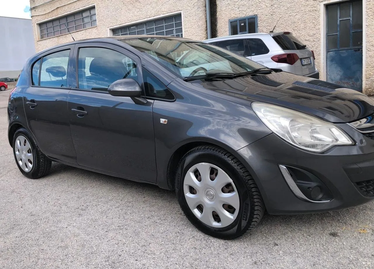 Opel Corsa 2012 photo 2