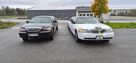 Lincoln Town Car 2006 photo 2