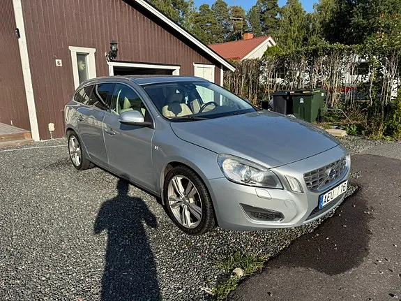 Volvo V60 2012 photo 3