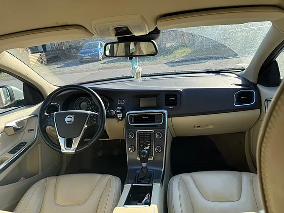 Volvo V60 2012 photo 5