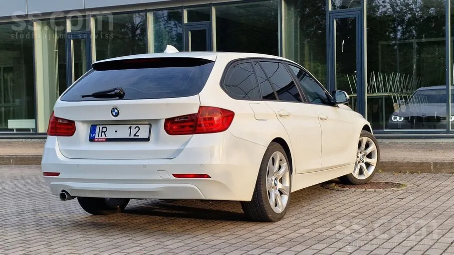 BMW 318 2013 photo 4