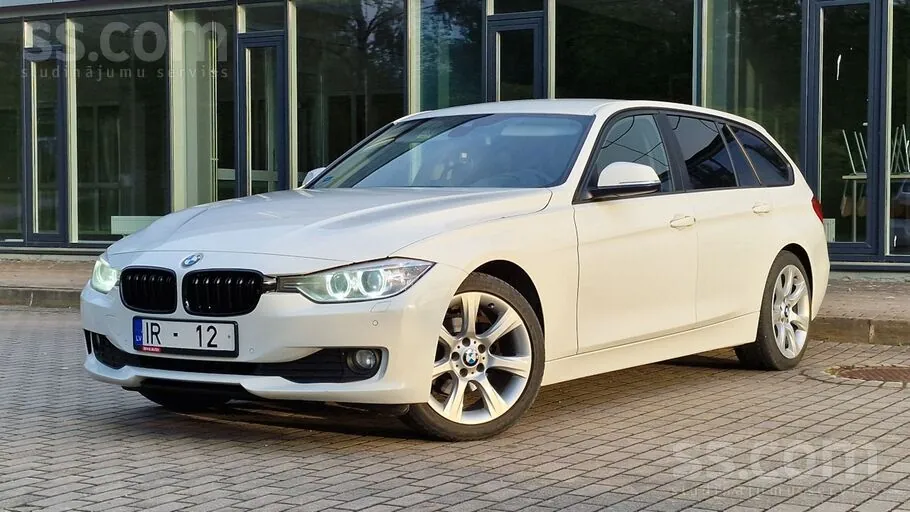 BMW 318 2013 photo 2