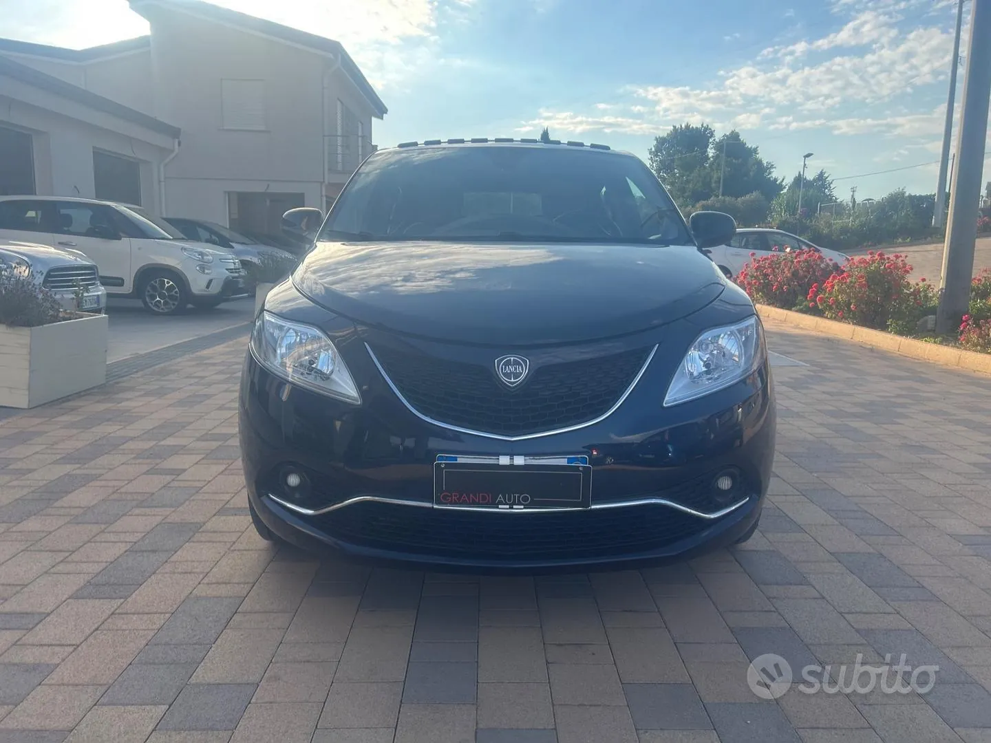 Lancia Ypsilon 2016 photo 2