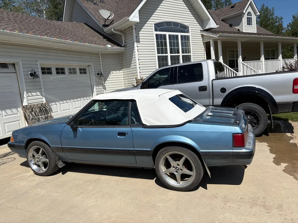 Ford Mustang 1990 photo 2