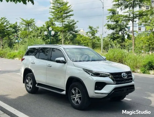 Toyota Fortuner 2025 photo 3