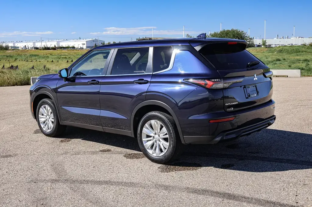 Mitsubishi Outlander 2025 photo 2