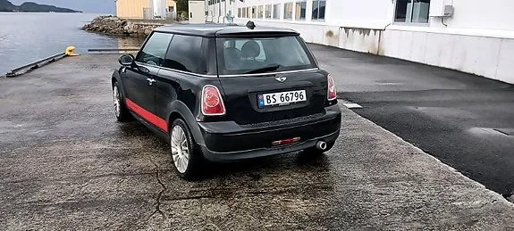 Mini One 2013 photo 4