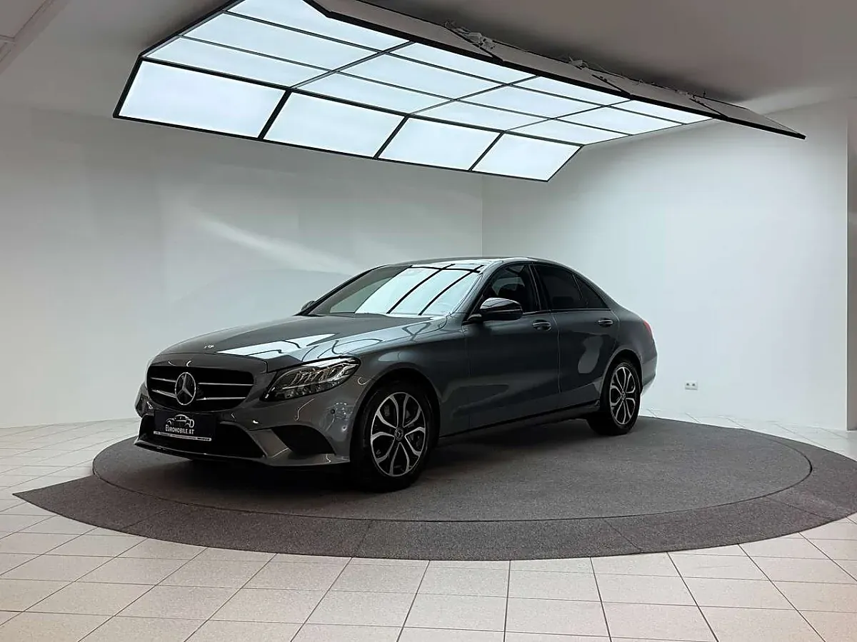 Mercedes-Benz C-Class 2020 photo 3
