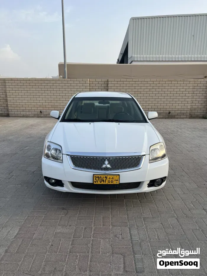Mitsubishi Galant 2013 photo 5