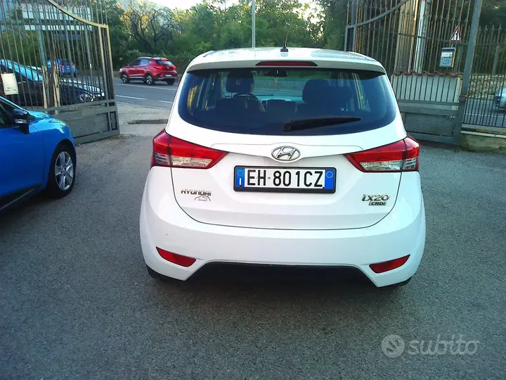 Hyundai Ix20 2011 photo 4
