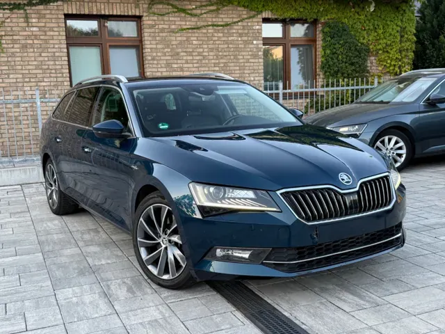 Skoda Superb Combi 2017 photo 4