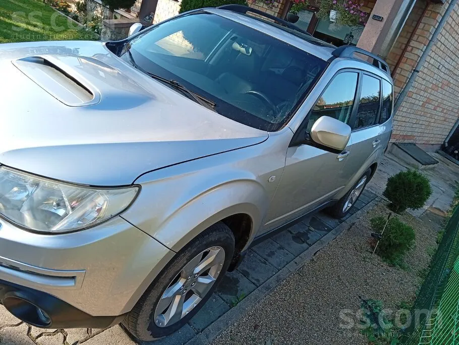 Subaru Forester 2010 photo 4