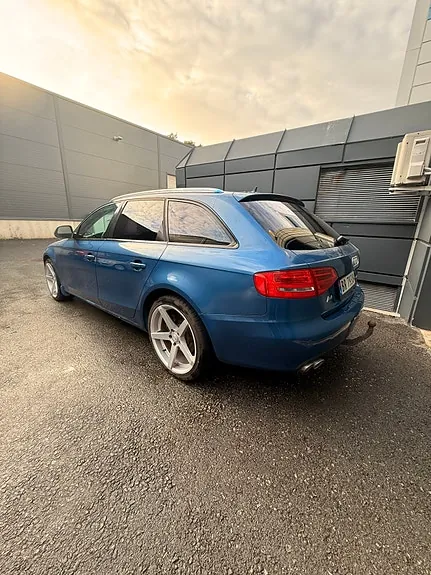 Audi A4 2009 photo 5