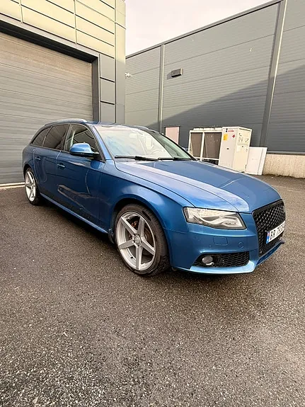 Audi A4 2009 photo 2