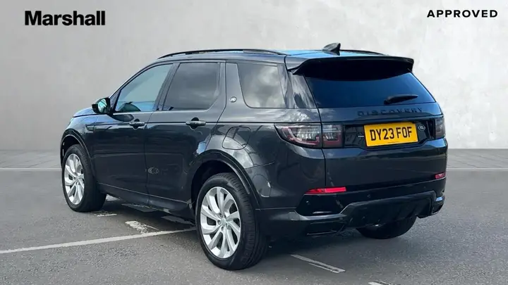 Land Rover Discovery Sport 2023 photo 2