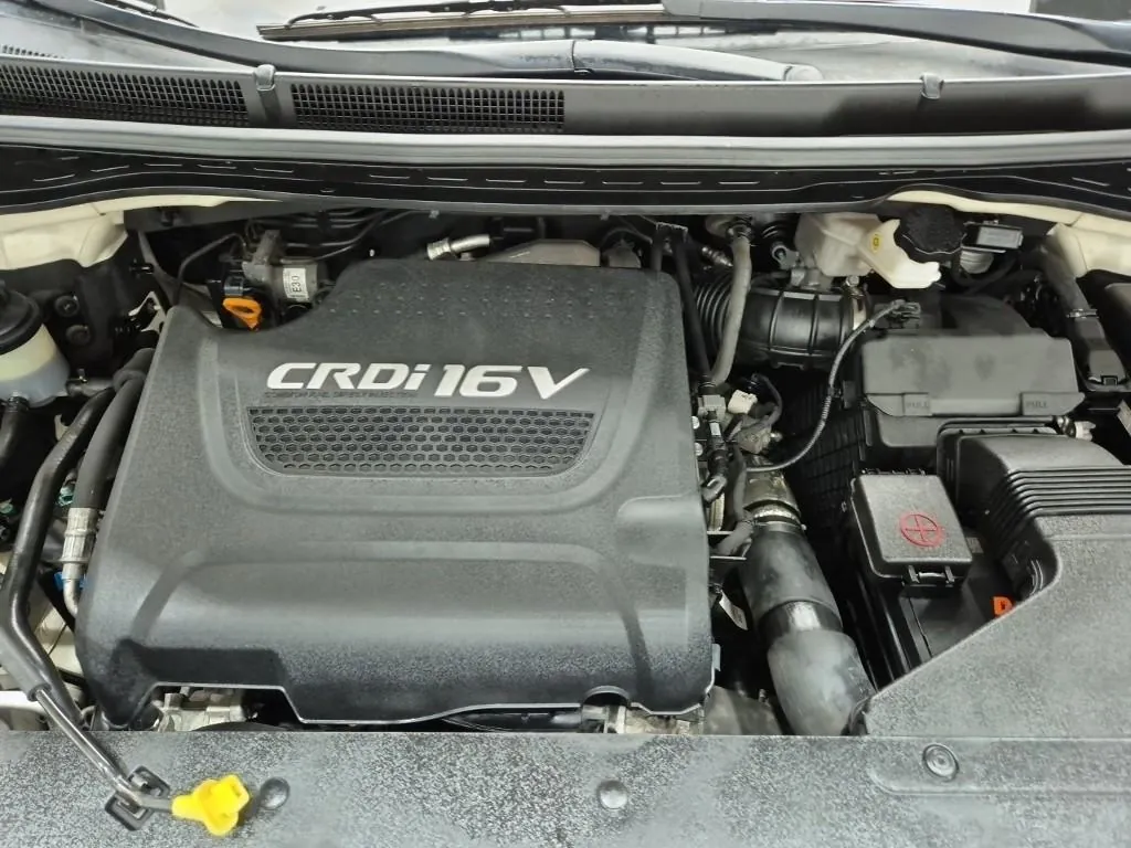 Kia Carnival 2015 photo 5