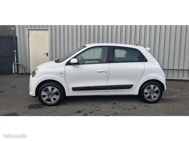 Renault Twingo 2015 photo 2