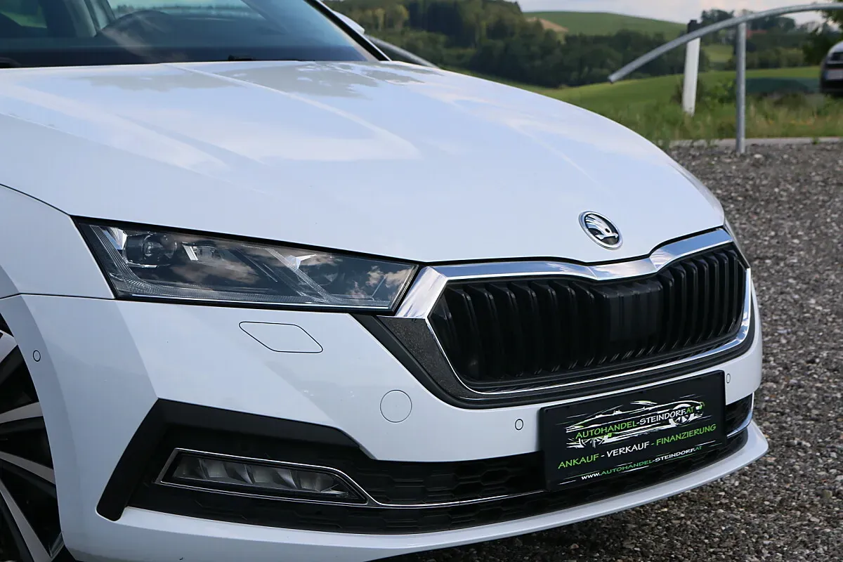 Skoda Octavia 2021 photo 3