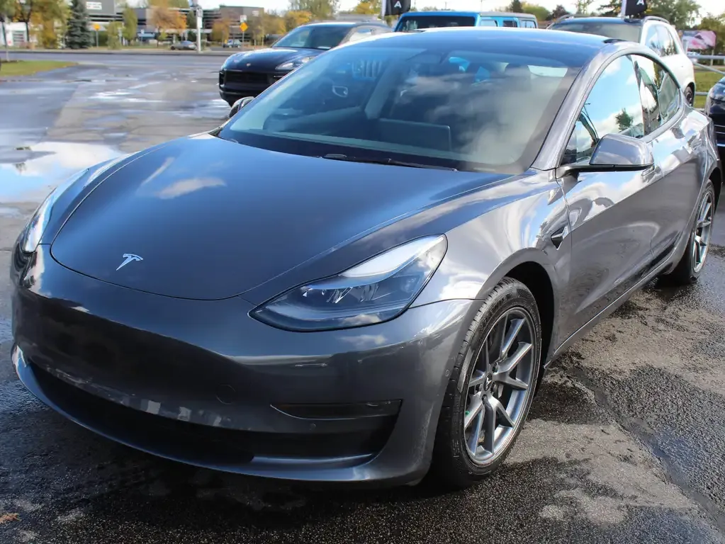 Tesla Model 3 2022 photo 2