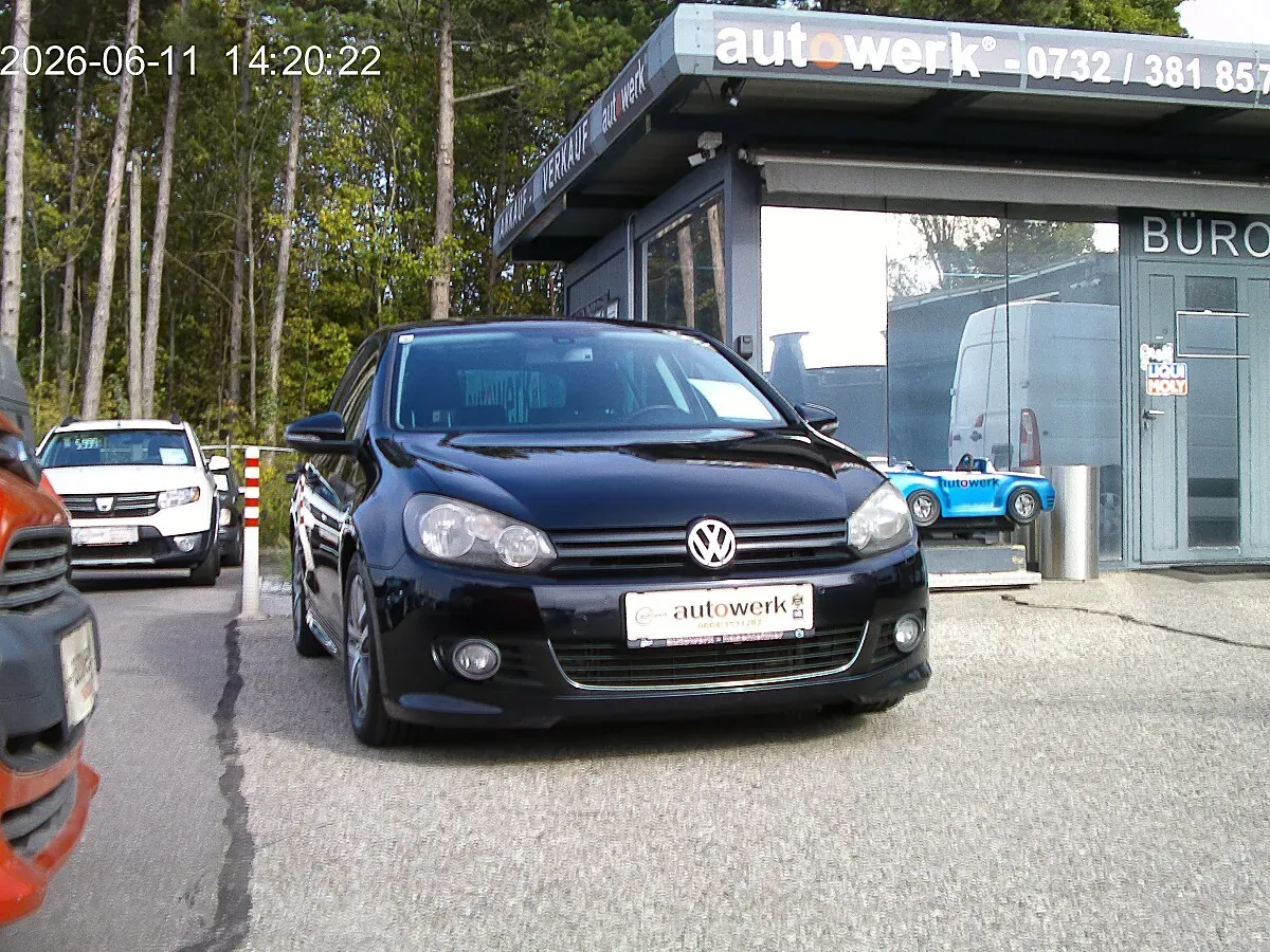 Volkswagen Golf 2011 photo 2