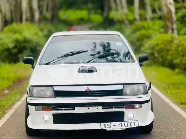 Mitsubishi Lancer