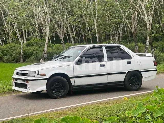 Mitsubishi Lancer 1988 photo 2