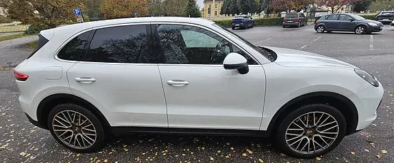 Porsche Cayenne 2018 photo 2