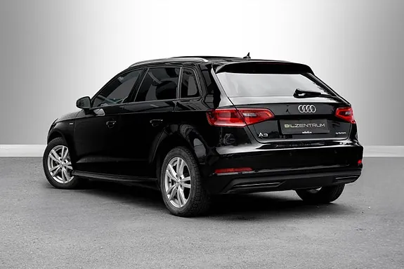 Audi A3 2016 photo 2