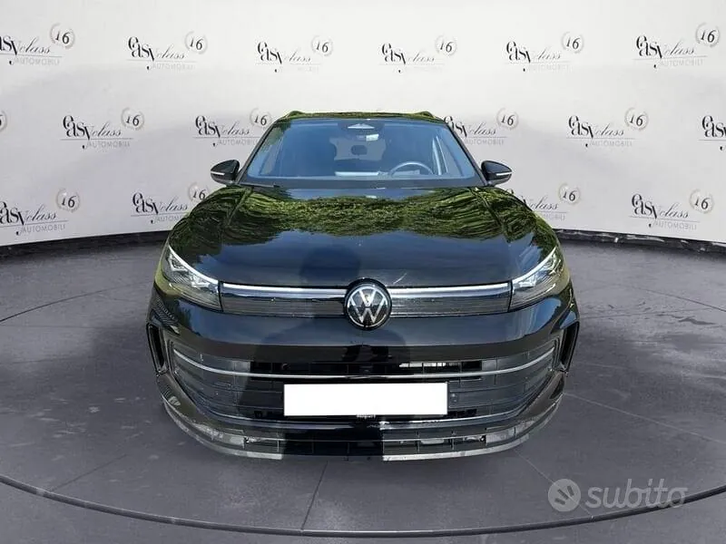 Volkswagen Tiguan 2025 photo 2