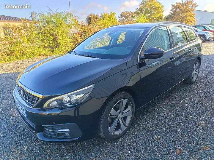 Peugeot 308 2019 photo 3