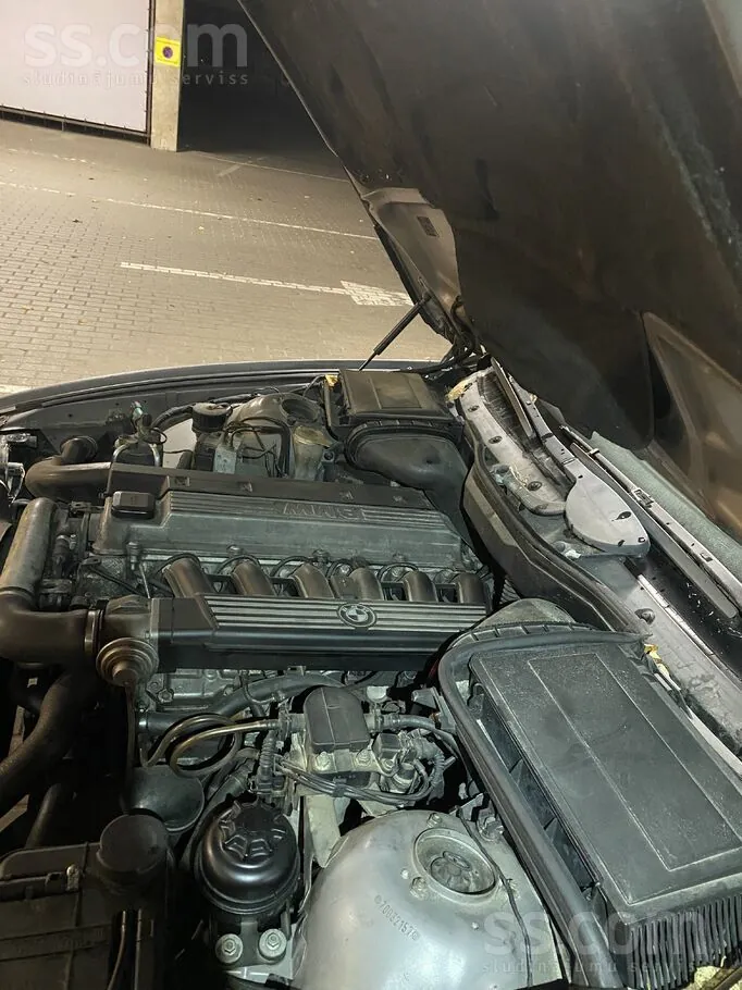 BMW 525 1999 photo 2