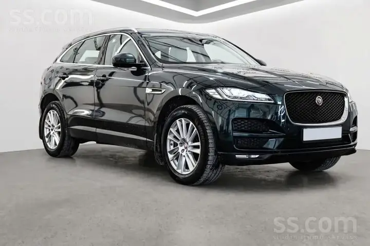 Jaguar F-Pace 2016 photo 2
