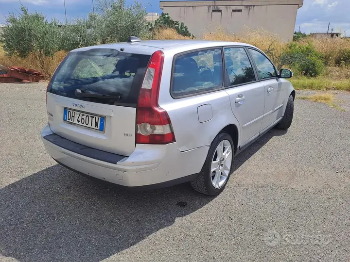 Volvo V50 2007 photo 2