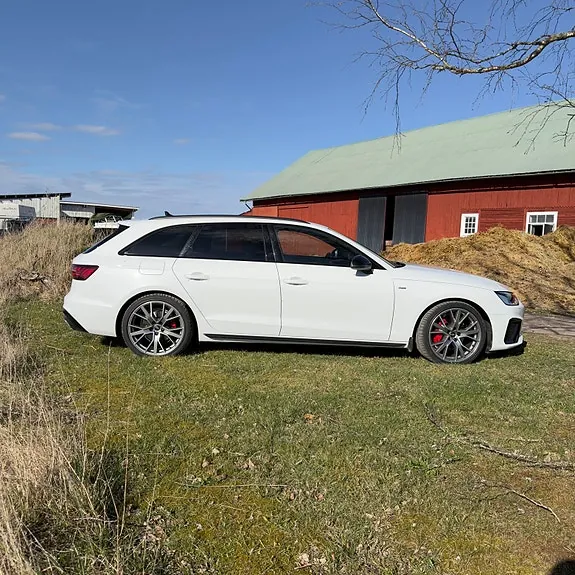 Audi A4 2022 photo 3