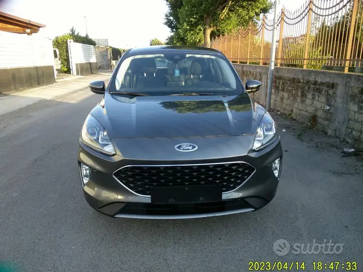 Ford Kuga 2022 photo 2
