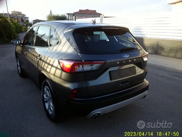 Ford Kuga 2022 photo 4