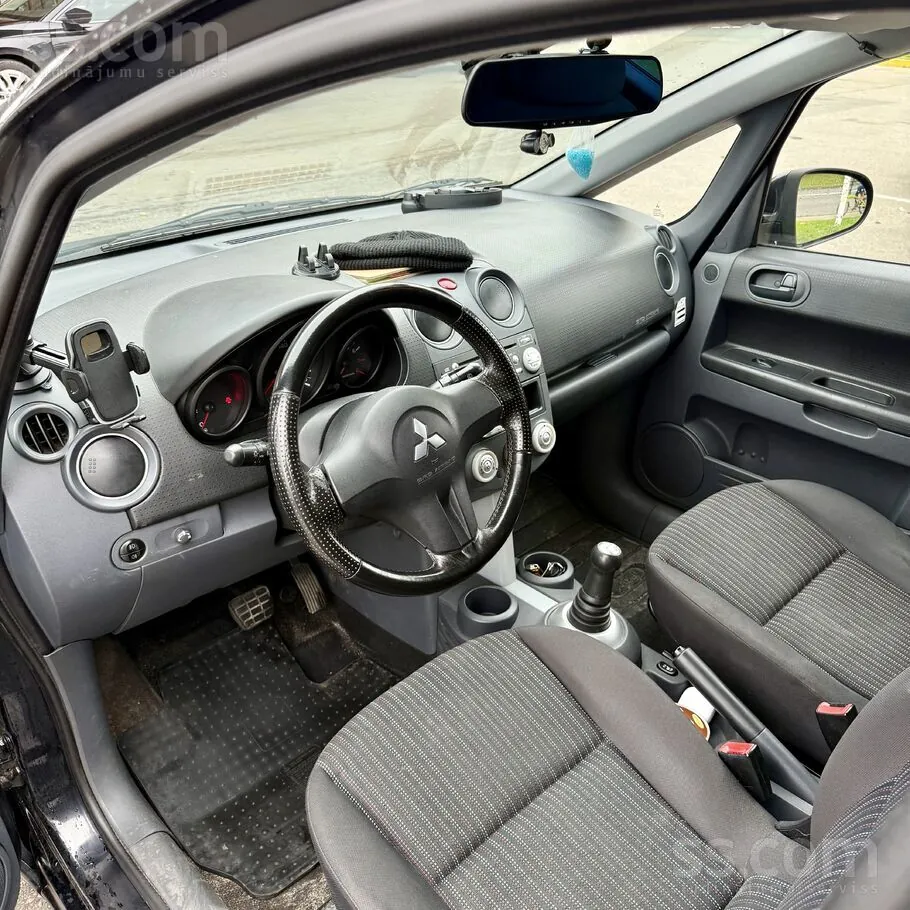 Mitsubishi Colt 2007 photo 5