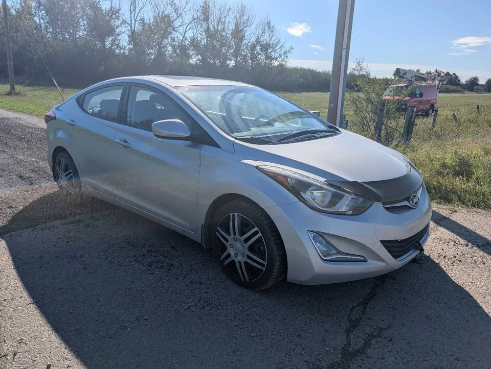 Hyundai Elantra 2016 photo 2